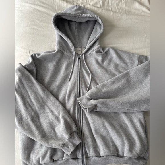 Aritzia Tops - Aritzia Mega Fit Zip Up